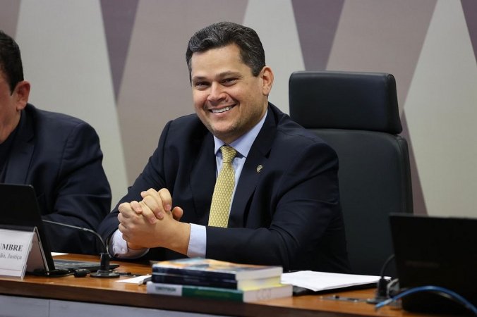 Alcolumbre marca para 17 de junho leitura do pedido para CPI do INSS