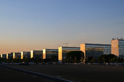 Linguagem simples em mensagens de órgãos públicos agora é obrigatória