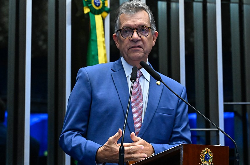 Laércio homenageia 64 anos de fundação do Banco do Estado do Sergipe