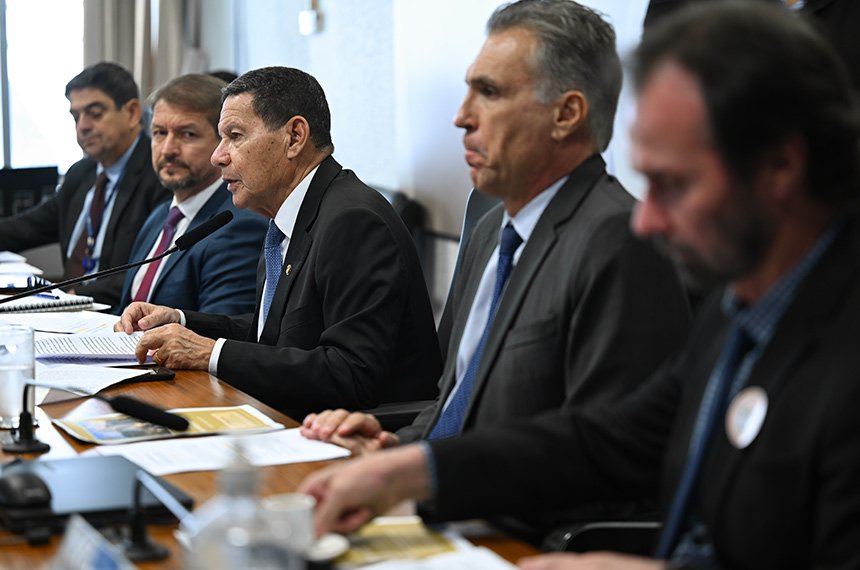 Debate aponta falhas no crédito para produtores rurais afetados pelo clima