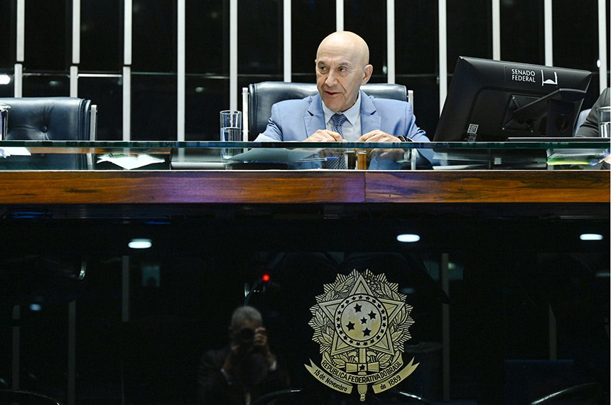 Confúcio Moura relata visita à cidade natal e destaca legado de Hagahús Araújo