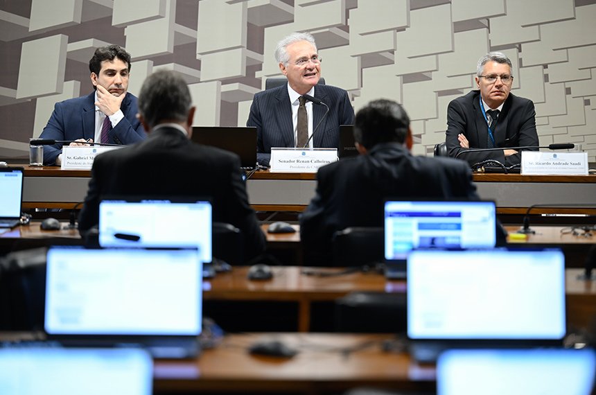 Senadores cobram de Galípolo ações do BC para combate a irregularidades