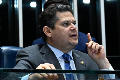 Plenário vai celebrar Dia do Evangélico