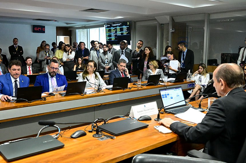 Direitos trabalhistas de árbitros de futebol vão à Câmara