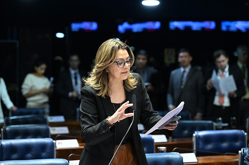 Aprovada regulamentação da profissão de marinheiro de esporte e lazer