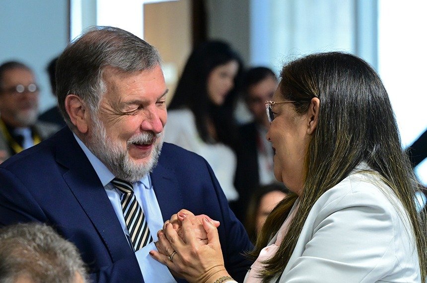 Diretrizes para novas tecnologias no tratamento de câncer vão à Câmara