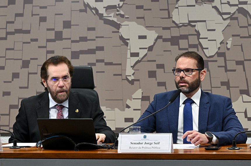 Saneamento básico avança em ritmo lento no país, avalia relator na CDR