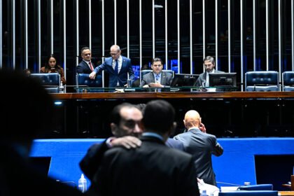 Senado aprova realocação de trabalhadores de elétricas privatizadas