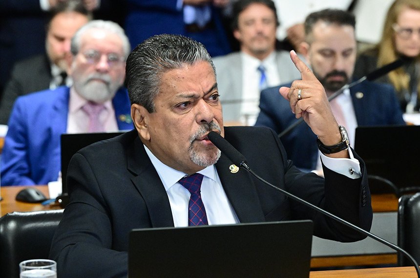 Avança proposta de criação de exame nacional obrigatório para médicos