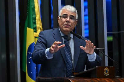 Girão diz que decisão de Gilmar é antidemocrática e cobra reação do Senado