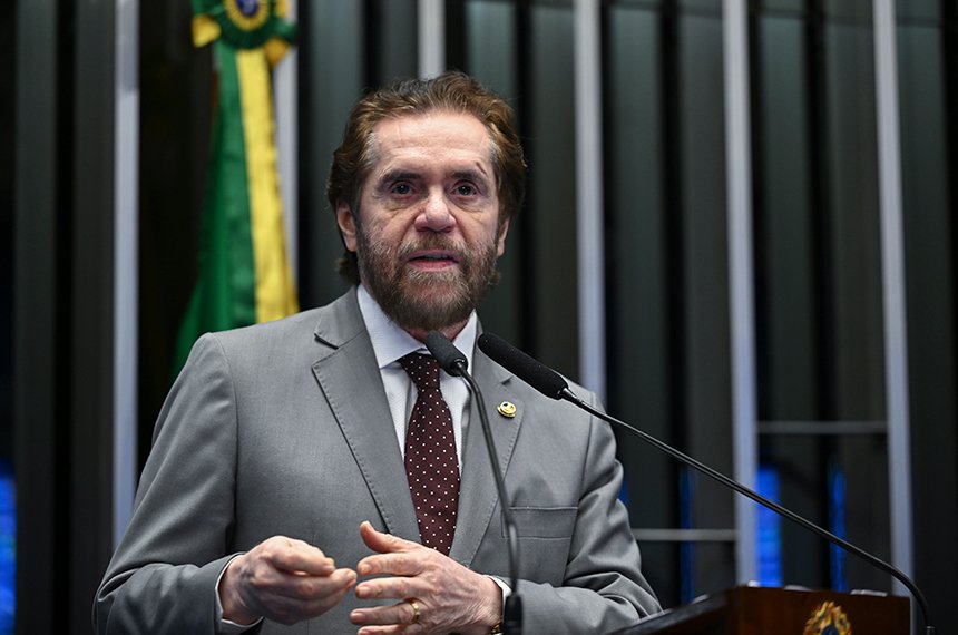 Plínio Valério critica decisão de Gilmar Mendes sobre impeachment