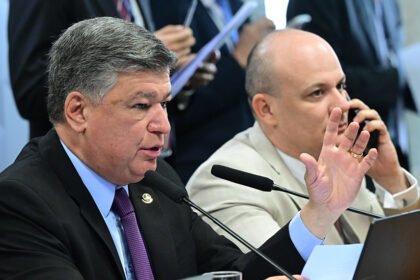 CPMI do INSS convoca Romeu Zema e rejeita chamar Lulinha e Jorge Messias