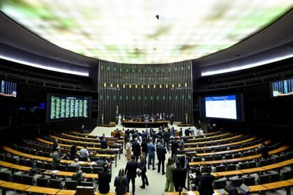 Mantidos vetos a critérios de concessão do BPC e reingresso no Bolsa Família