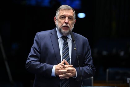 Arns anuncia retirada de projeto que susta decreto sobre educação especial