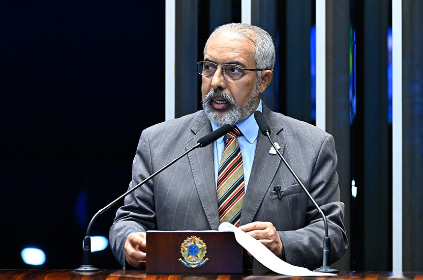 Paim comemora aprovação do fim da escala 6×1 na CCJ