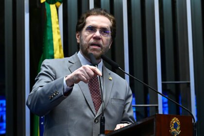 Plínio critica proposta de nova Lei de Impeachment