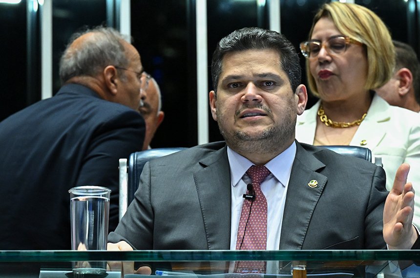 Davi anuncia sessão do Congresso no dia 18 para votar o Orçamento de 2026