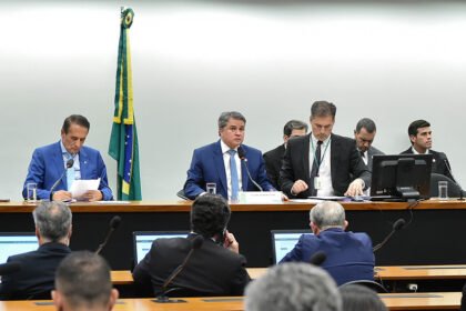 CMO aprova R$ 12,5 bilhões em créditos ao Orçamento de 2025