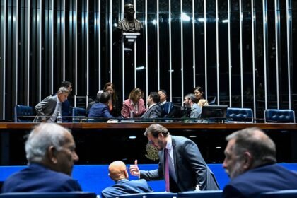 Adiada votação de projetos com doações do Exército para Uruguai e Paraguai