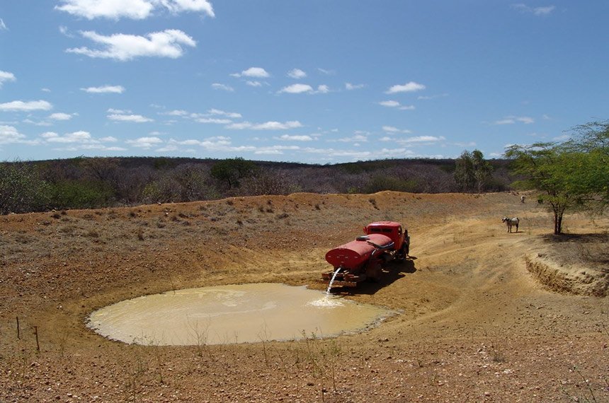 Plenário pode votar garantia de acesso a água e alimento no Semiárido