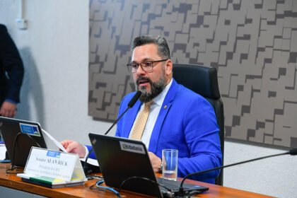 Lei que reconhece a profissão de multimídia é sancionada