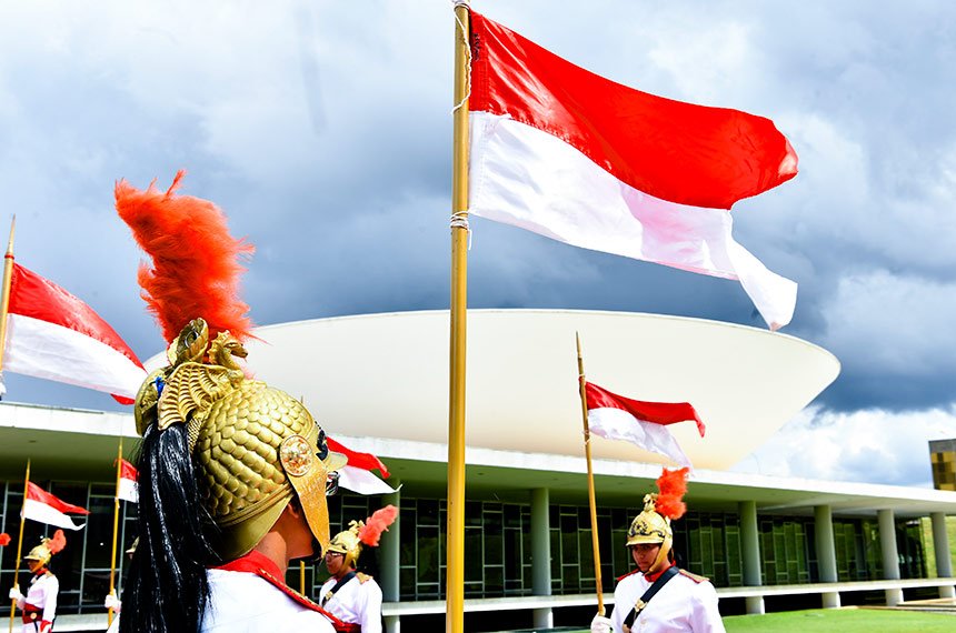 Com sessão solene, Congresso Nacional abre ano legislativo nesta segunda