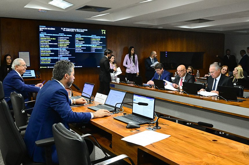 CI pode votar projeto que exige sinalização em rodovias federais após obras