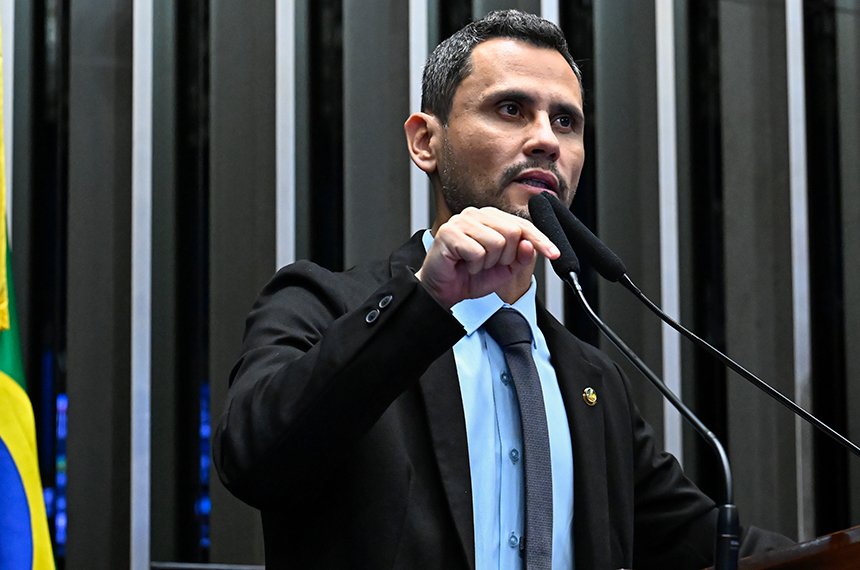 Cleitinho defende Gás do Povo e critica vistoria periódica de veículos