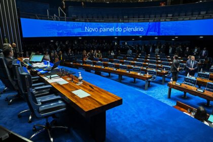 Davi apresenta novo painel de votações do Plenário