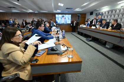 CPMI: parlamentares discutem retirada de documentos sobre Banco Master