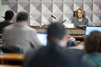 CDH adia análise de cota em universidade para egresso de programa de acolhimento